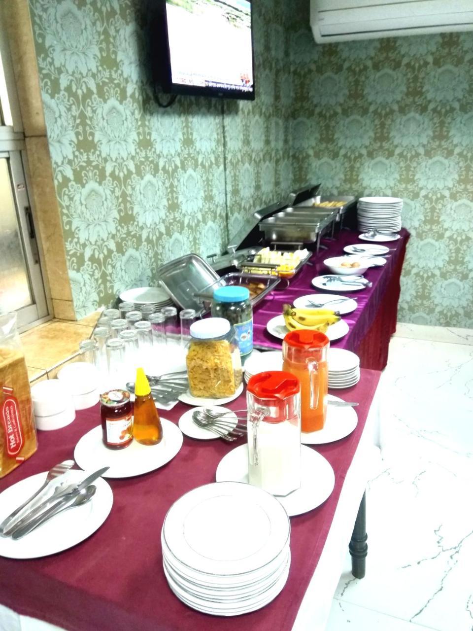 Hotel Lake View Plaza Dhaka Ngoại thất bức ảnh