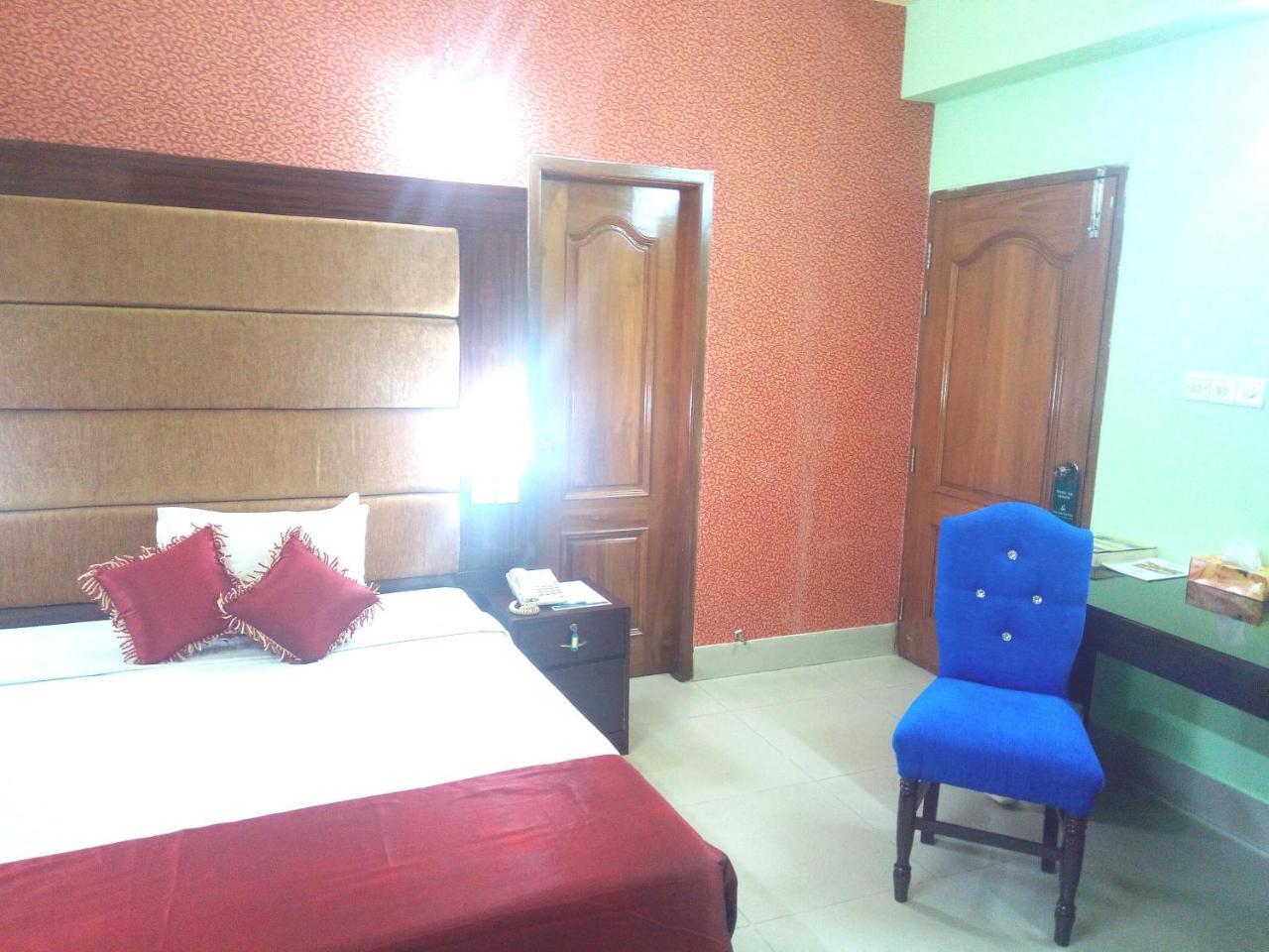 Hotel Lake View Plaza Dhaka Ngoại thất bức ảnh